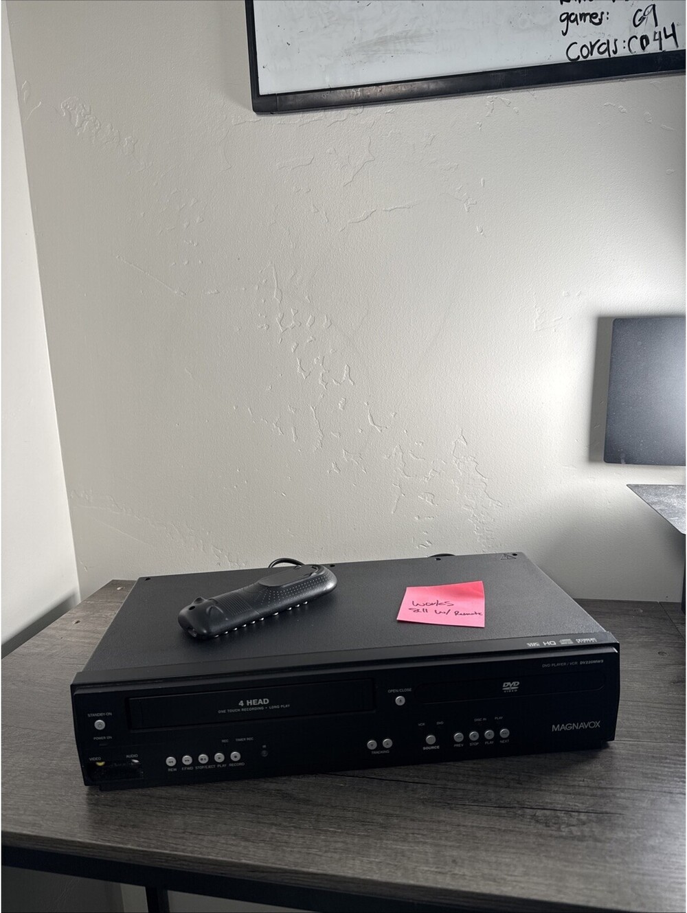DV220MW9 Magnavox w/ Remote VCR DVD Combo 4 Head Player Working Tested